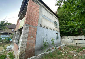 Дом 88м&sup2;, 3-этажный, участок 6 сот.  