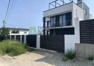 Дом 230м&sup2;, 2-этажный, участок 4 сот.  