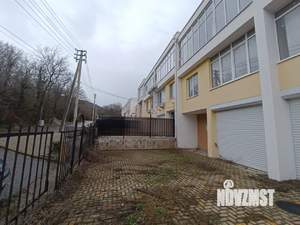 Дом 280м², 3-этажный, участок 3 сот.  