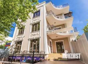 Коттедж 670м&sup2;, 4-этажный, участок 5 сот.  