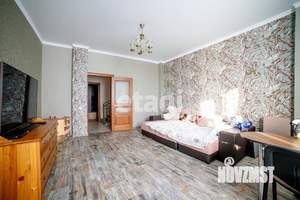 Дом 420м&sup2;, 3-этажный, участок 6 сот.  