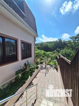 Дом 280м&sup2;, 3-этажный, участок 6 сот.  