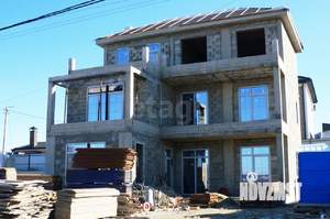 Дом 235м&sup2;, 3-этажный, участок 6 сот.  