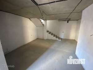 Дом 240м&sup2;, 3-этажный, участок 5 сот.  