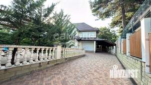 Дом 320м&sup2;, 2-этажный, участок 9 сот.  