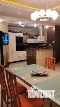 Дом 229м&sup2;, 4-этажный, участок 5 сот.  