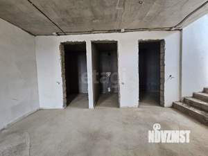 Дом 273м&sup2;, 3-этажный, участок 5 сот.  