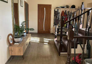 Дом 324м&sup2;, 2-этажный, участок 7 сот.  