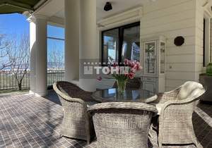 Дом 296м&sup2;, 2-этажный, участок 5 сот.  