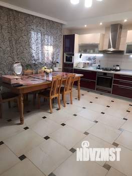 Дом 550м², 2-этажный, участок 4 сот.  