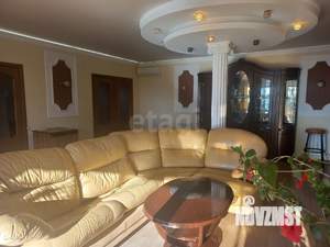 Дом 250м&sup2;, 3-этажный, участок 4 сот.  