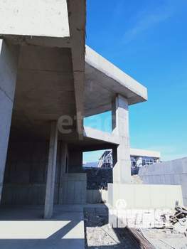 Дом 300м&sup2;, 2-этажный, участок 6 сот.  