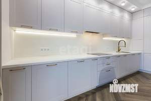 Дом 288м&sup2;, 3-этажный, участок 7 сот.  