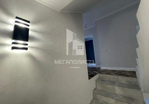 Дом 170м&sup2;, 3-этажный, участок 2 сот.  