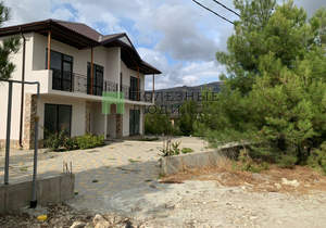 Дом 335м&sup2;, 2-этажный, участок 6 сот.  