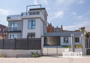 Дом 165м&sup2;, 2-этажный, участок 4 сот.  