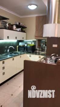 Дом 229м&sup2;, 4-этажный, участок 5 сот.  