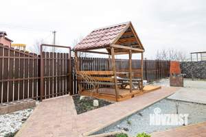 Дом 296м&sup2;, 3-этажный, участок 4 сот.  