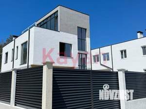 Коттедж 224м&sup2;, 3-этажный, участок 4 сот.  