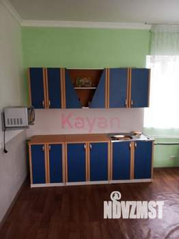 Дом 221м&sup2;, 3-этажный, участок 5 сот.  