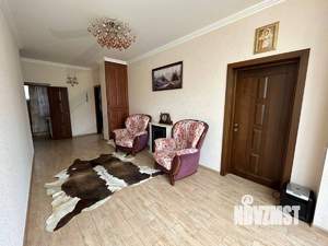 Дом 287м², 3-этажный, участок 4 сот.  