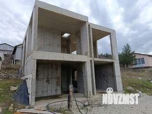 Дом 180м&sup2;, 1-этажный, участок 4 сот.  