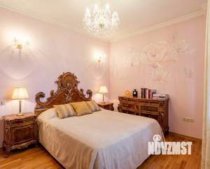 Дом 180м&sup2;, 2-этажный, участок 9 сот.  