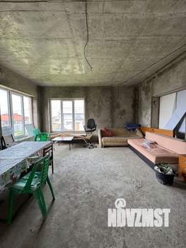 Дом 320м&sup2;, 3-этажный, участок 8 сот.  