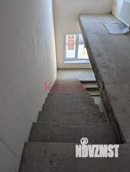 Коттедж 213м&sup2;, 3-этажный, участок 2 сот.  