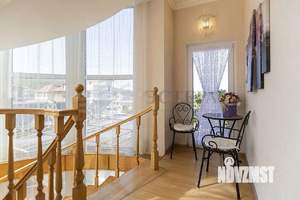 Дом 280м², 3-этажный, участок 4 сот.  