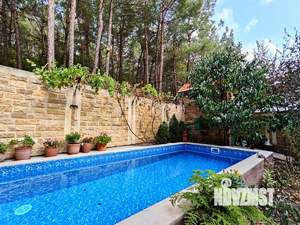 Дом 392м&sup2;, 3-этажный, участок 5 сот.  