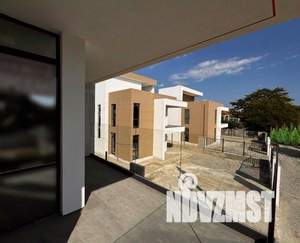 Дом 222м&sup2;, 3-этажный, участок 4 сот.  