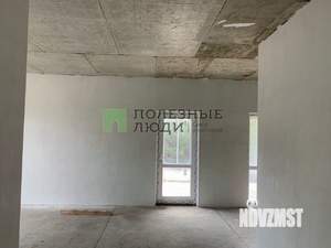 Дом 335м&sup2;, 2-этажный, участок 6 сот.  