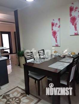 Дом 242м&sup2;, 2-этажный, участок 3 сот.  