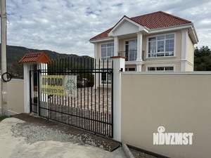 Дом 170м&sup2;, 2-этажный, участок 8 сот.  