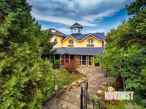 Дом 454м&sup2;, 3-этажный, участок 18 сот.  