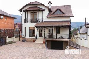 Дом 381м&sup2;, 3-этажный, участок 13 сот.  