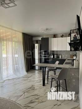 Дом 93м&sup2;, 1-этажный, участок 10 сот.  