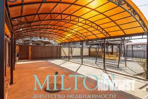 Дом 250м², 3-этажный, участок 6 сот.  