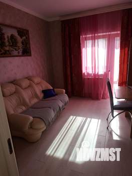 Коттедж 225м&sup2;, 3-этажный, участок 7 сот.  