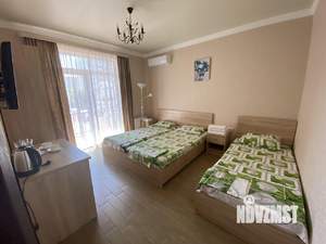 Дом 405м&sup2;, 3-этажный, участок 5 сот.  