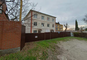 Дом 220м², 3-этажный, участок 2 сот.  