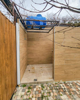 Дом 186м&sup2;, 3-этажный, участок 4 сот.  