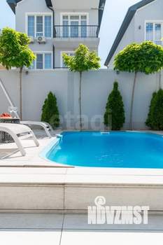 Дом 237м&sup2;, 3-этажный, участок 3 сот.  