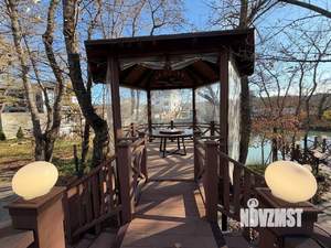 Коттедж 240м&sup2;, 2-этажный, участок 10 сот.  