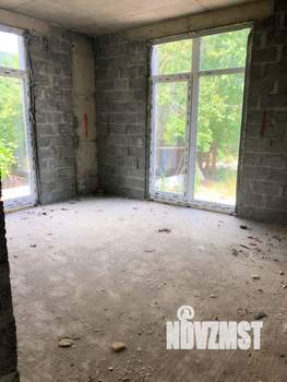 Дом 263м&sup2;, 2-этажный, участок 4 сот.  