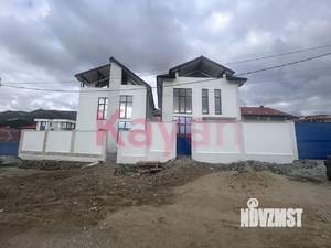 Дом 215м², 3-этажный, участок 3 сот.  