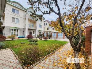 Коттедж 444м², 3-этажный, участок 5 сот.  