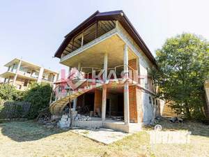 Дом 300м², 3-этажный, участок 9 сот.  