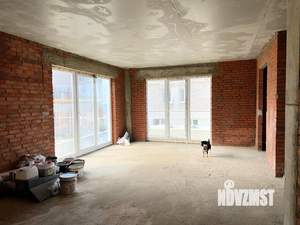 Дом 210м&sup2;, 3-этажный, участок 3 сот.  